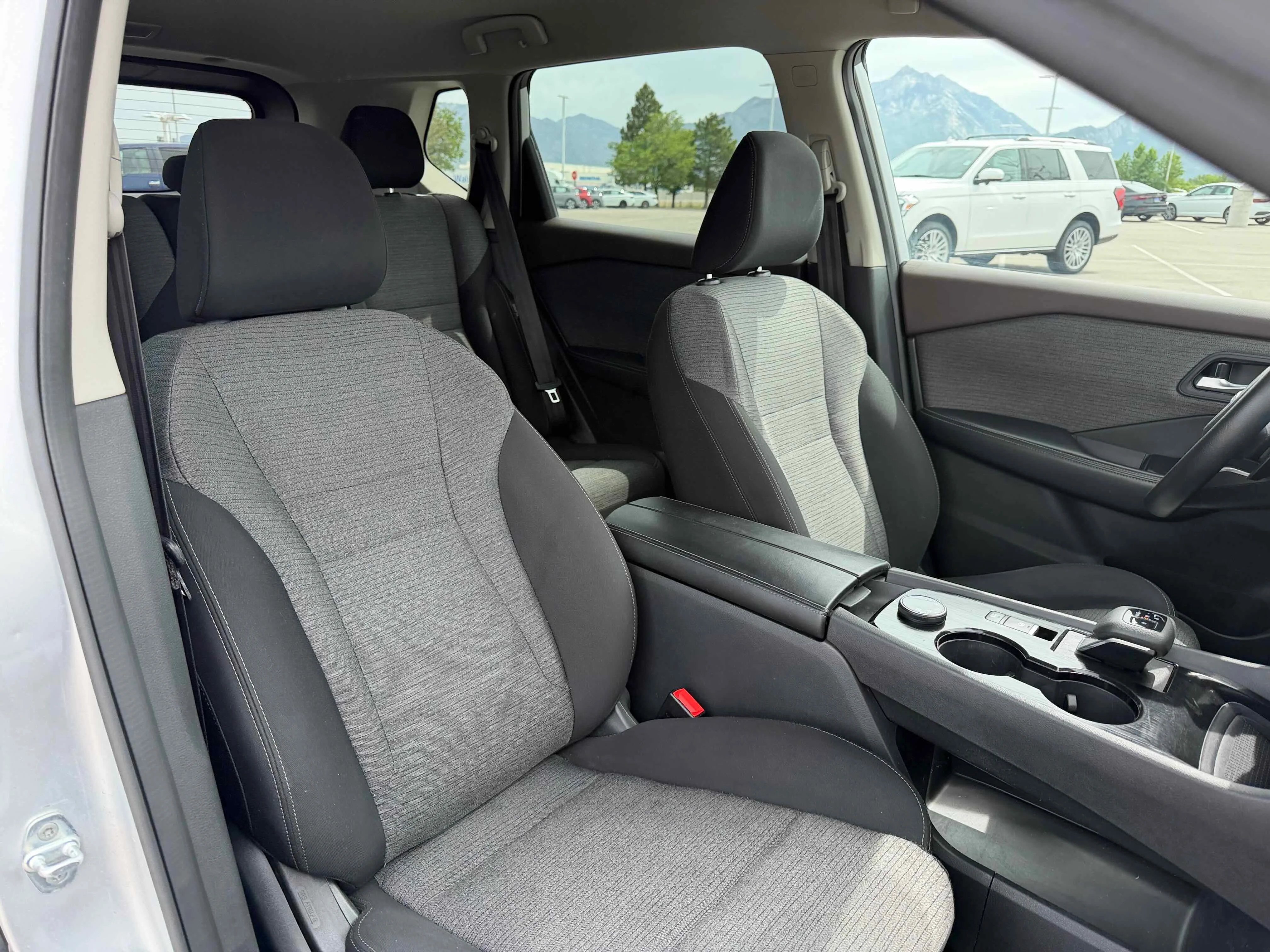Used 2023 Brilliant Silver Metallic Nissan SV image 31