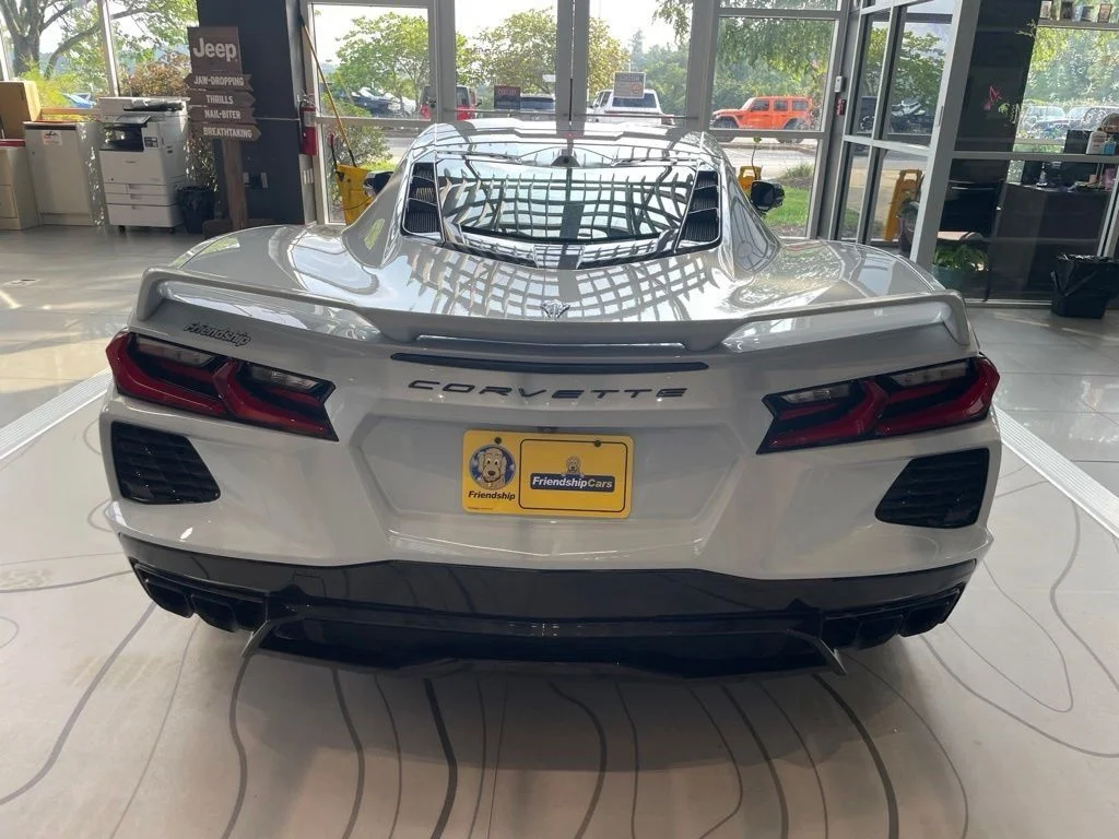 Used 2023 White Chevrolet Stingray image 4