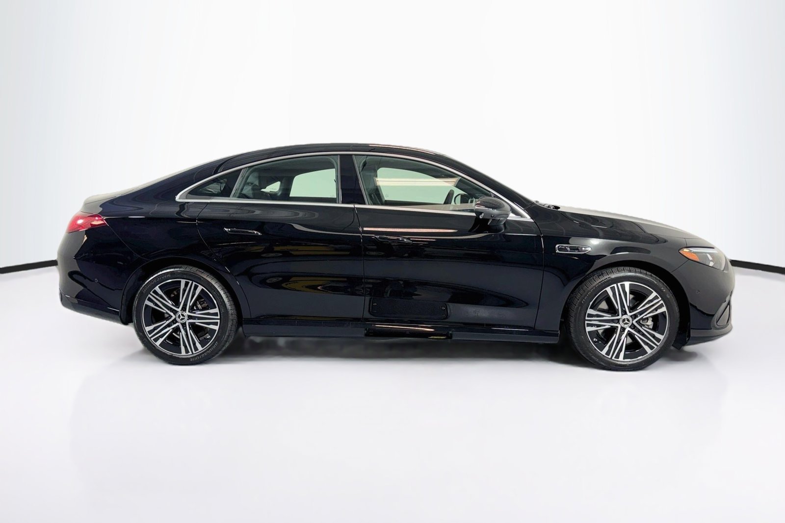 New 2027 Night Black Mercedes-Benz CLA 220 Hybrid image 4