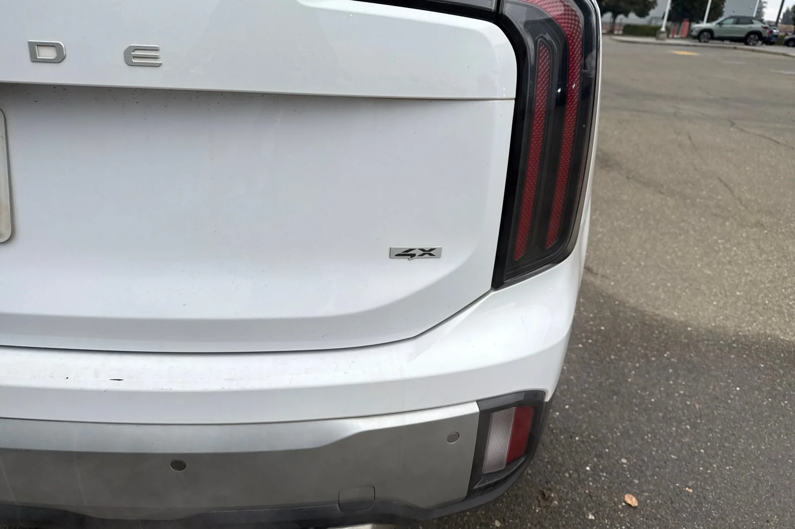 Used 2024 White Kia EX image 17