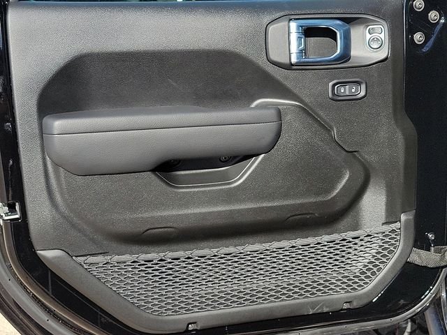 2026 Jeep Wrangler 4-Door Willys - Photo 11