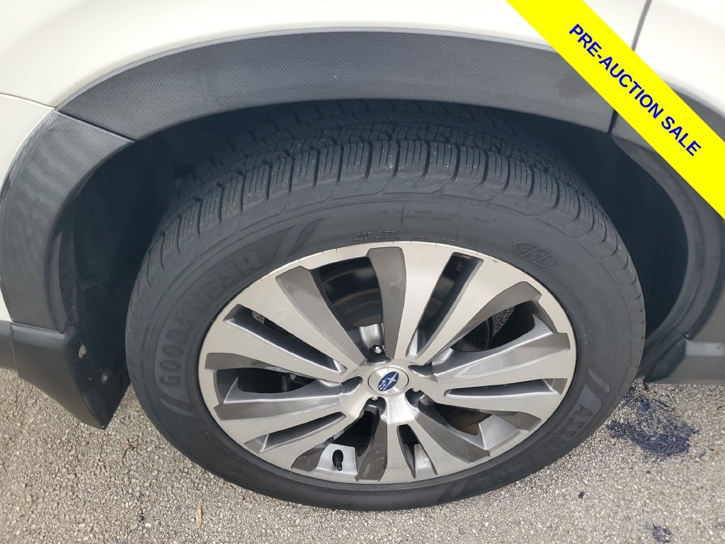Used 2019 White Subaru Limited image 9