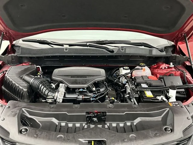 Used 2025 Red Chevrolet LT image 38