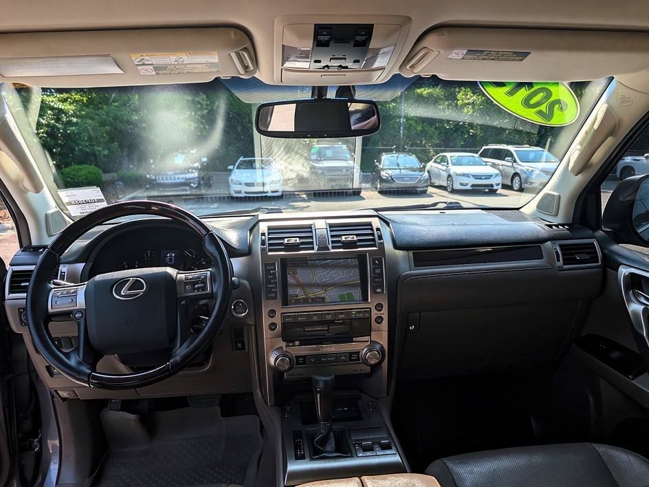 Used 2019 Gray Pearl Lexus 460 image 13