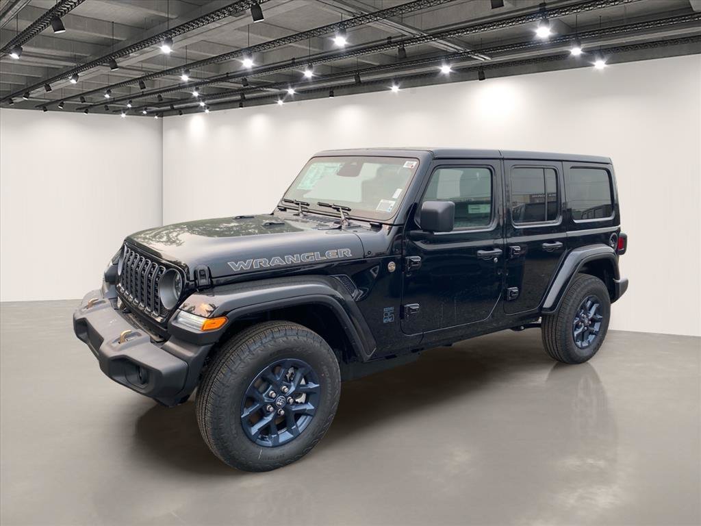 New 2026 Black Clear-Coat Exterior Paint Jeep 85th Anniversary Edition image 2
