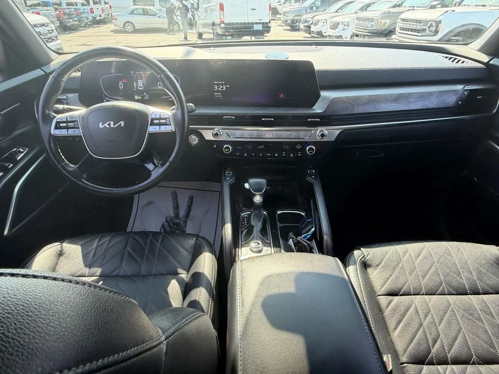 Used 2025 Wolf Gray Kia EX X-Pro image 15
