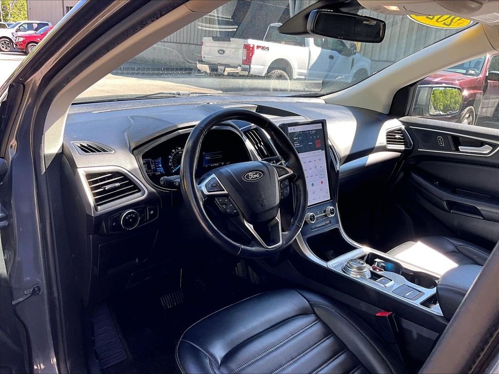 Used 2023 Gray Ford SEL image 8