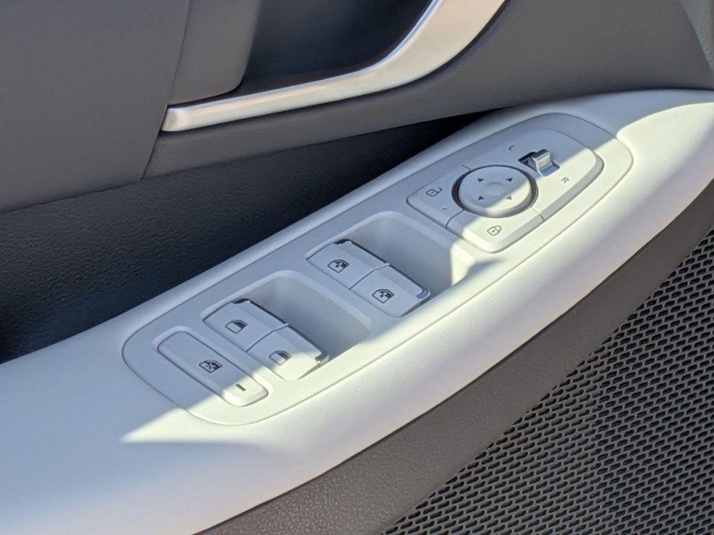 2026 Hyundai Sonata SEL - Photo 13
