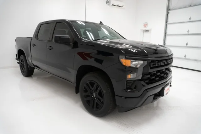 Used 2023 Black Chevrolet Custom image 3