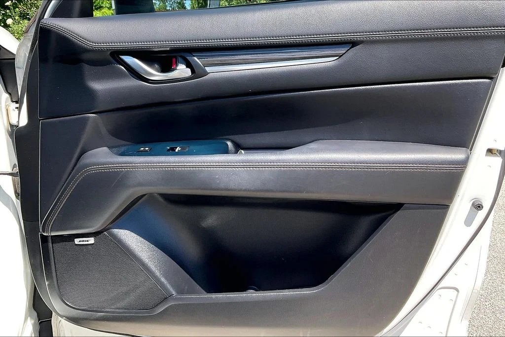 Used 2018 White Mazda Grand Touring image 24