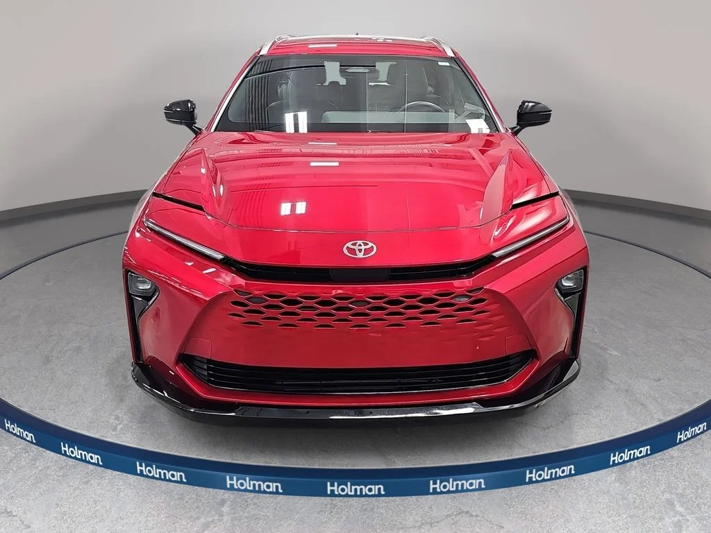 Used 2025 Red Toyota XLE image 3