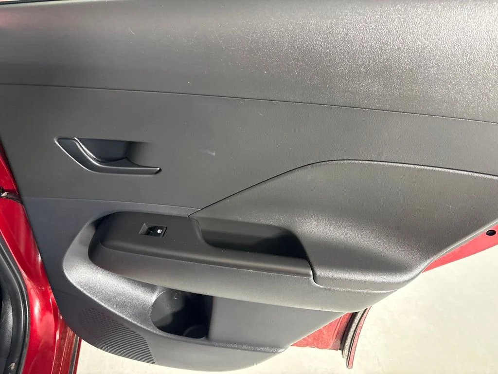 Used 2025 Red Hyundai SEL image 18