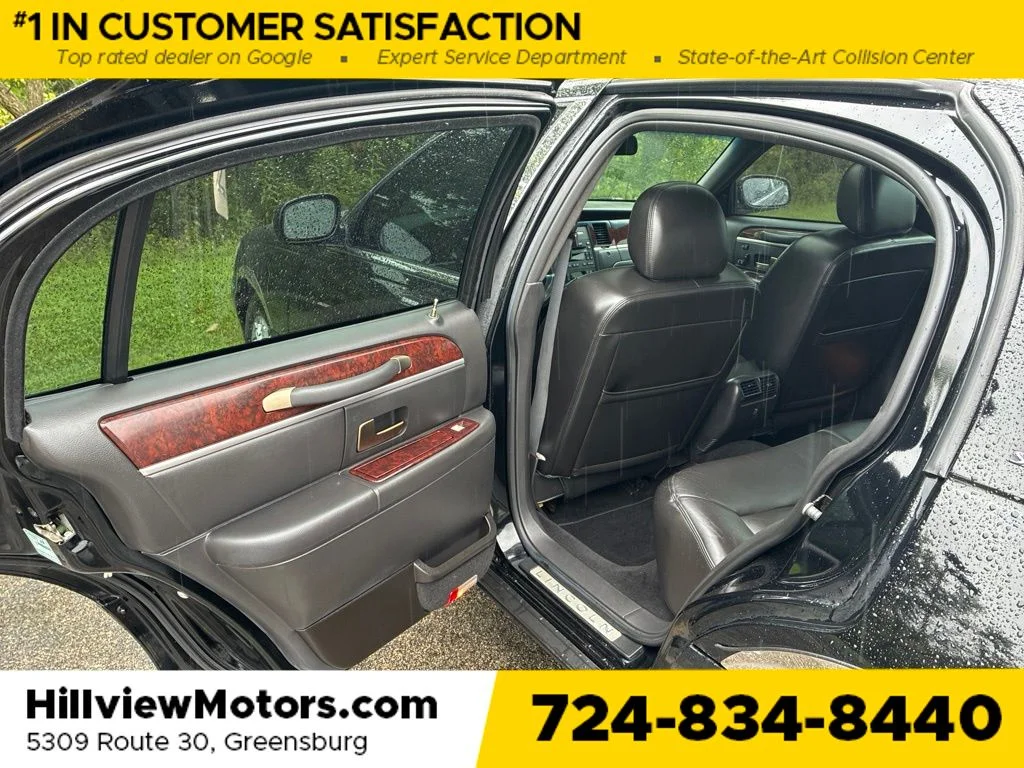 Used 2009 Black Clearcoat Lincoln Signature image 13