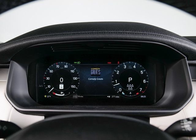 New 2026 Eiger Grey Land Rover Dynamic SE image 19