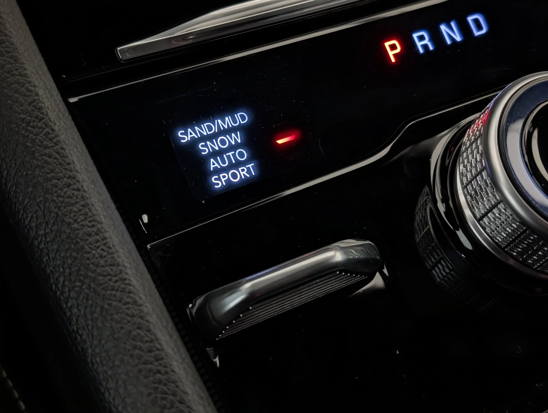 New 2026 Grey Jeep Altitude - - 20 Gloss Black Wheels - Capri Leatherette/Suede - Remote Start - Altitude Pkg & More! image 21