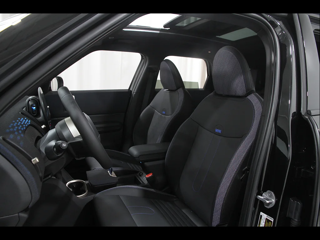 Certified Used 2026 Midnight Black II Metallic MINI S ALL4 image 5
