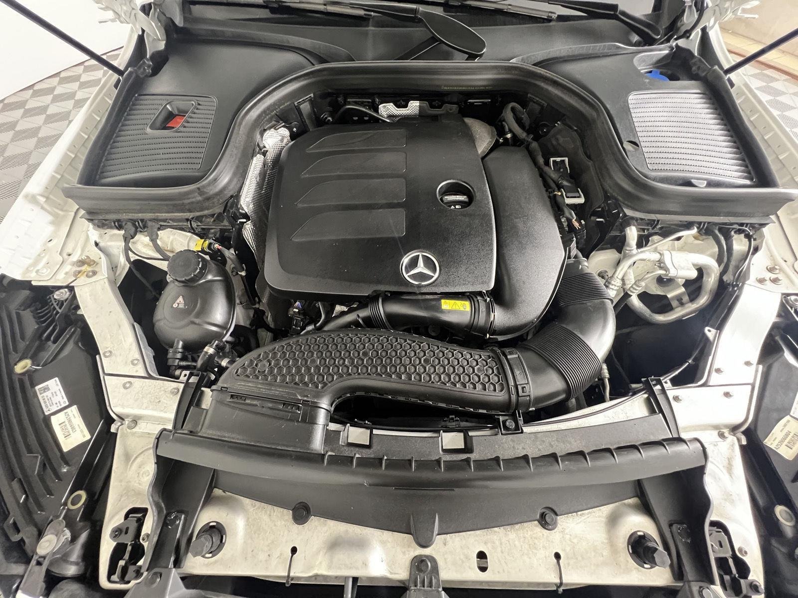 Used 2023 Polar White Mercedes-Benz GLC 300 image 22