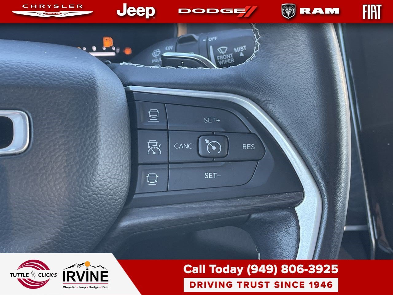 Used 2022 Diamond Black Crystal Pearlcoat Jeep Limited image 29