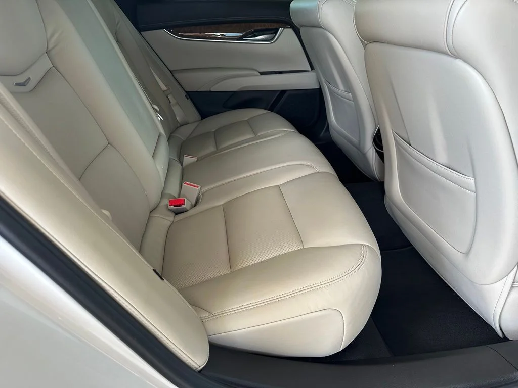 Used 2019 White Cadillac Luxury image 34