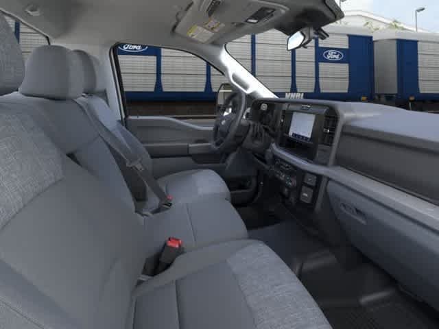 New 2026 Oxford White Ford XLT image 11