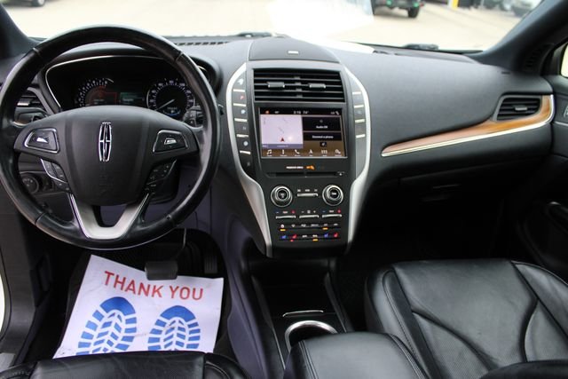 Used 2019 White Lincoln Reserve image 26