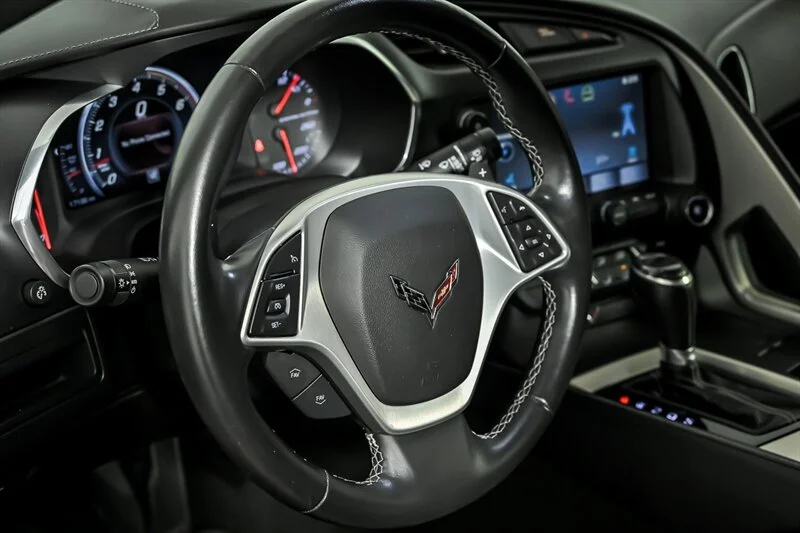 Used 2015 Crystal Red Tintcoat Chevrolet Stingray image 18