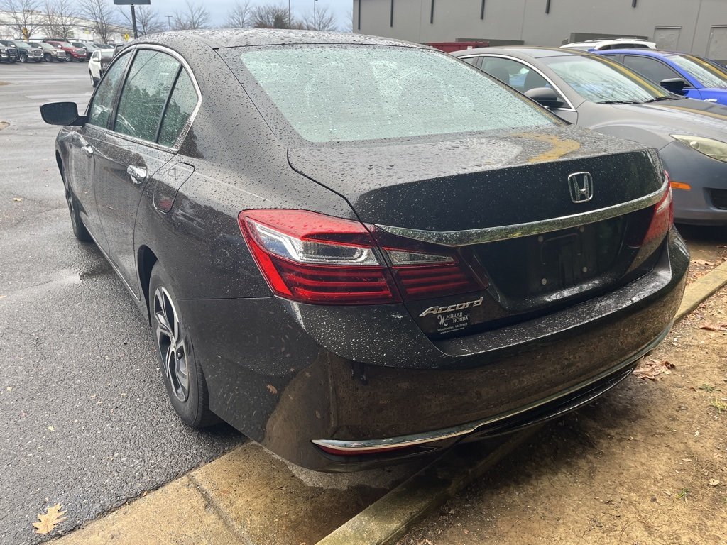 2017 Honda Accord LX photo 4