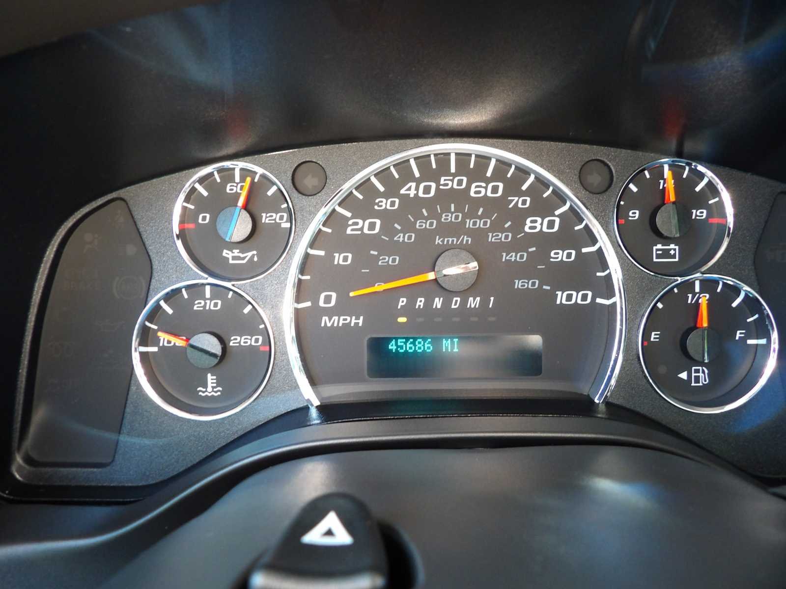 2023 GMC Savana Cargo Work Van - Photo 17