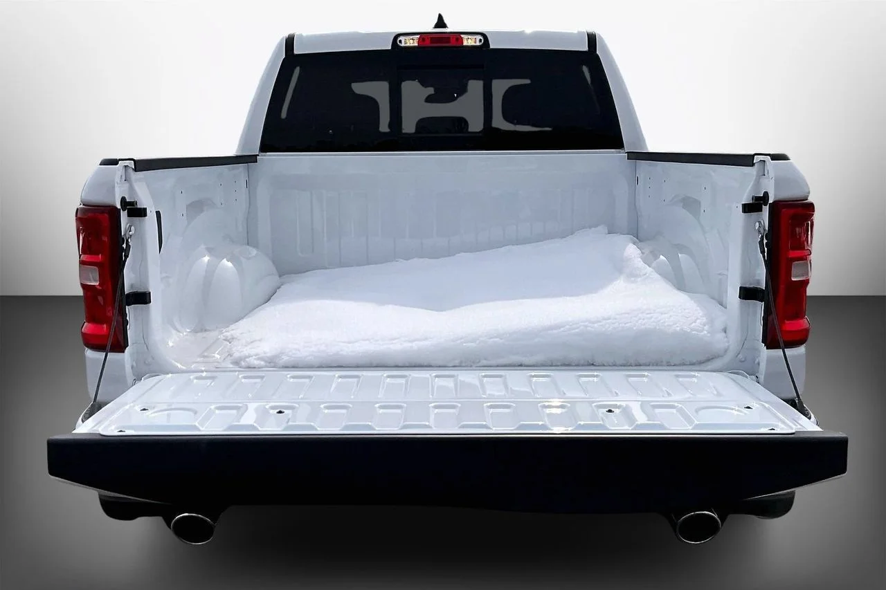 New 2026 Bright White Clearcoat RAM Big Horn/Lone Star image 21