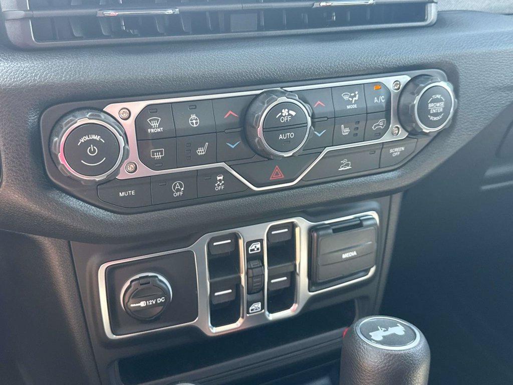 New 2027 Hydro Blue Pearlcoat Jeep Sport S image 48