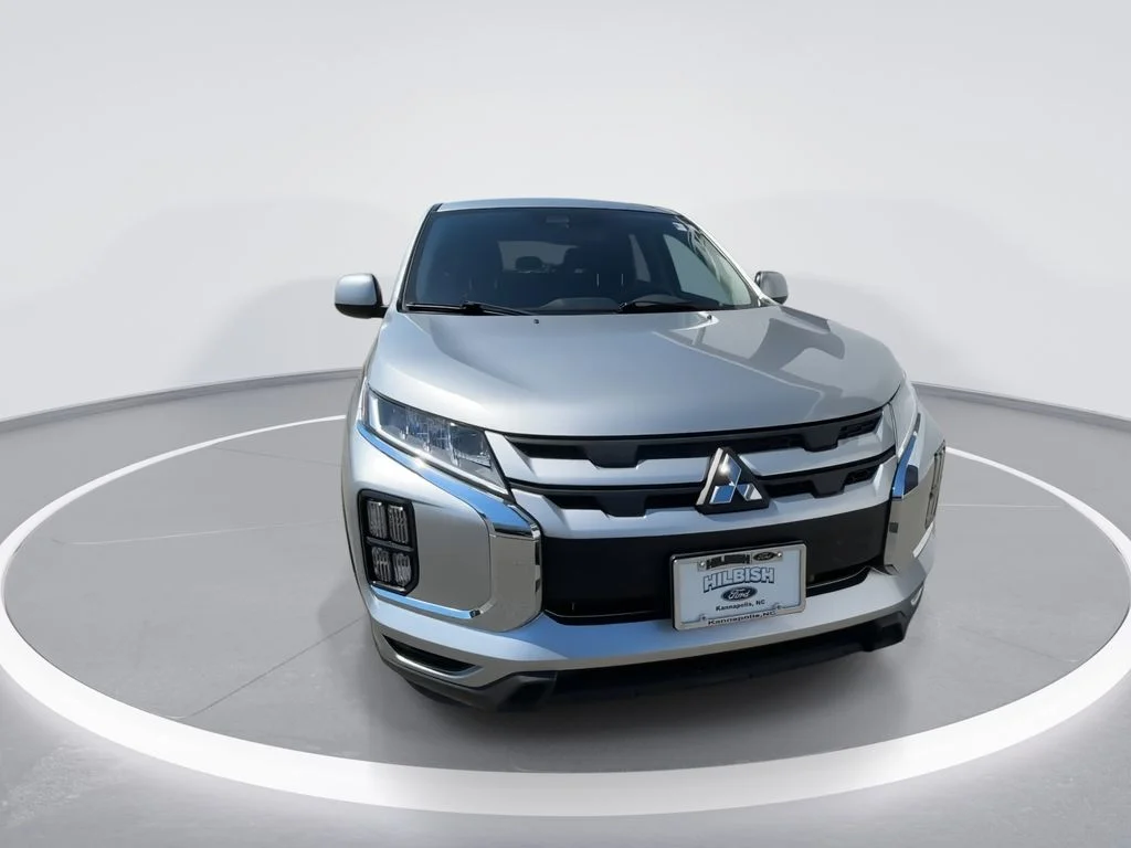 Used 2024 Silver Mitsubishi 2.0 ES image 3