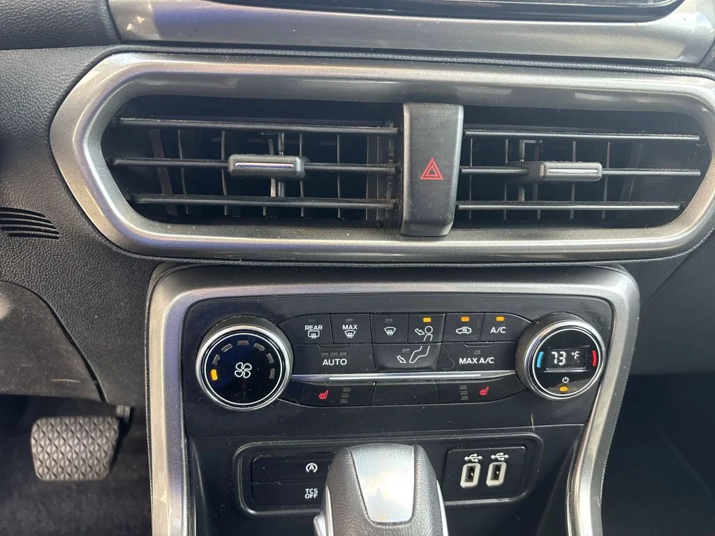 Used 2020 Gray Ford SE image 16