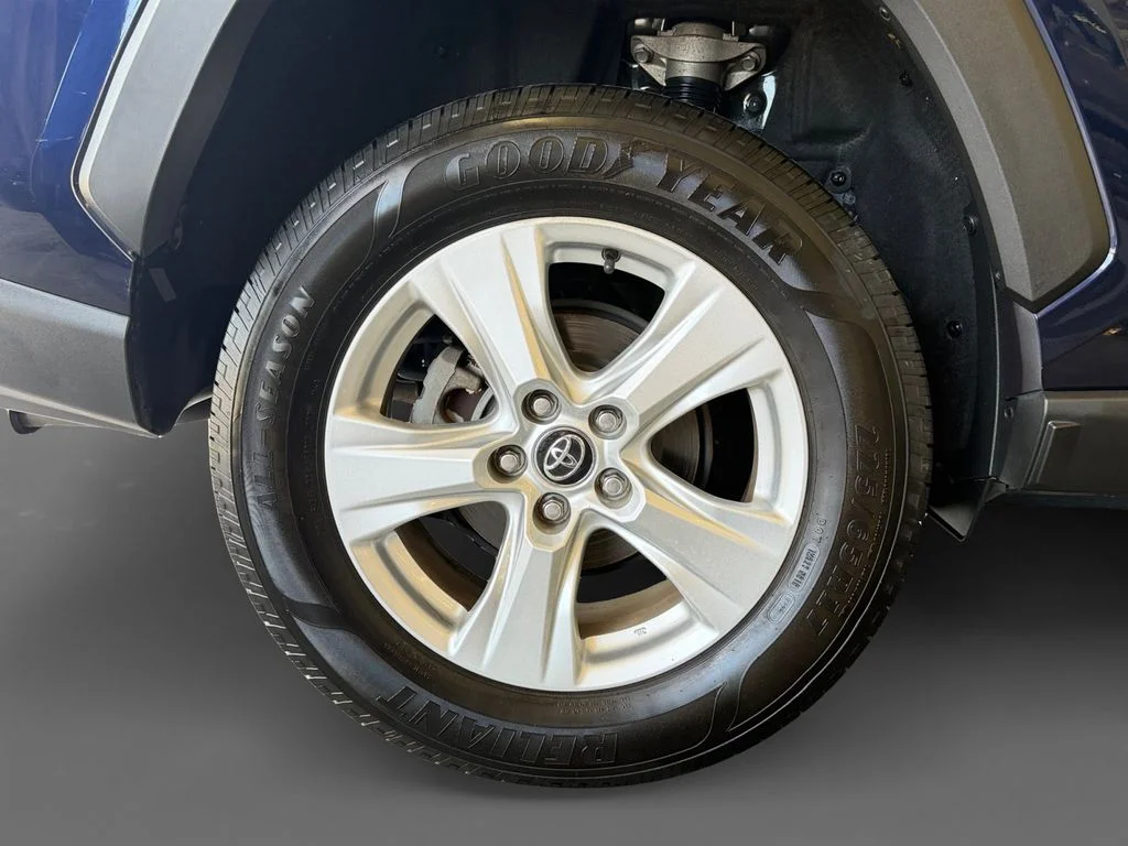 Used 2020 Blue Toyota XLE image 10