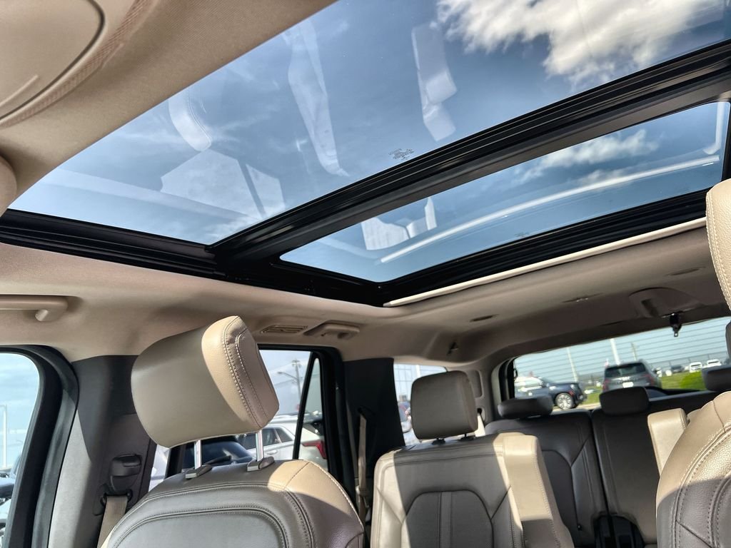 Used 2020 White Ford Limited image 22