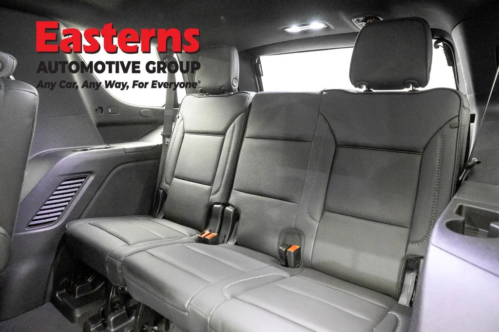 Used 2025 Silver GMC Denali image 30