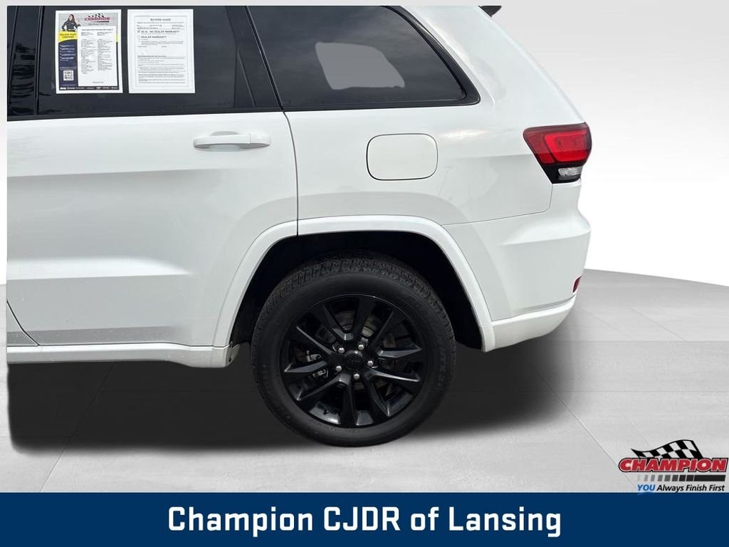 Used 2022 White Jeep Laredo X image 36