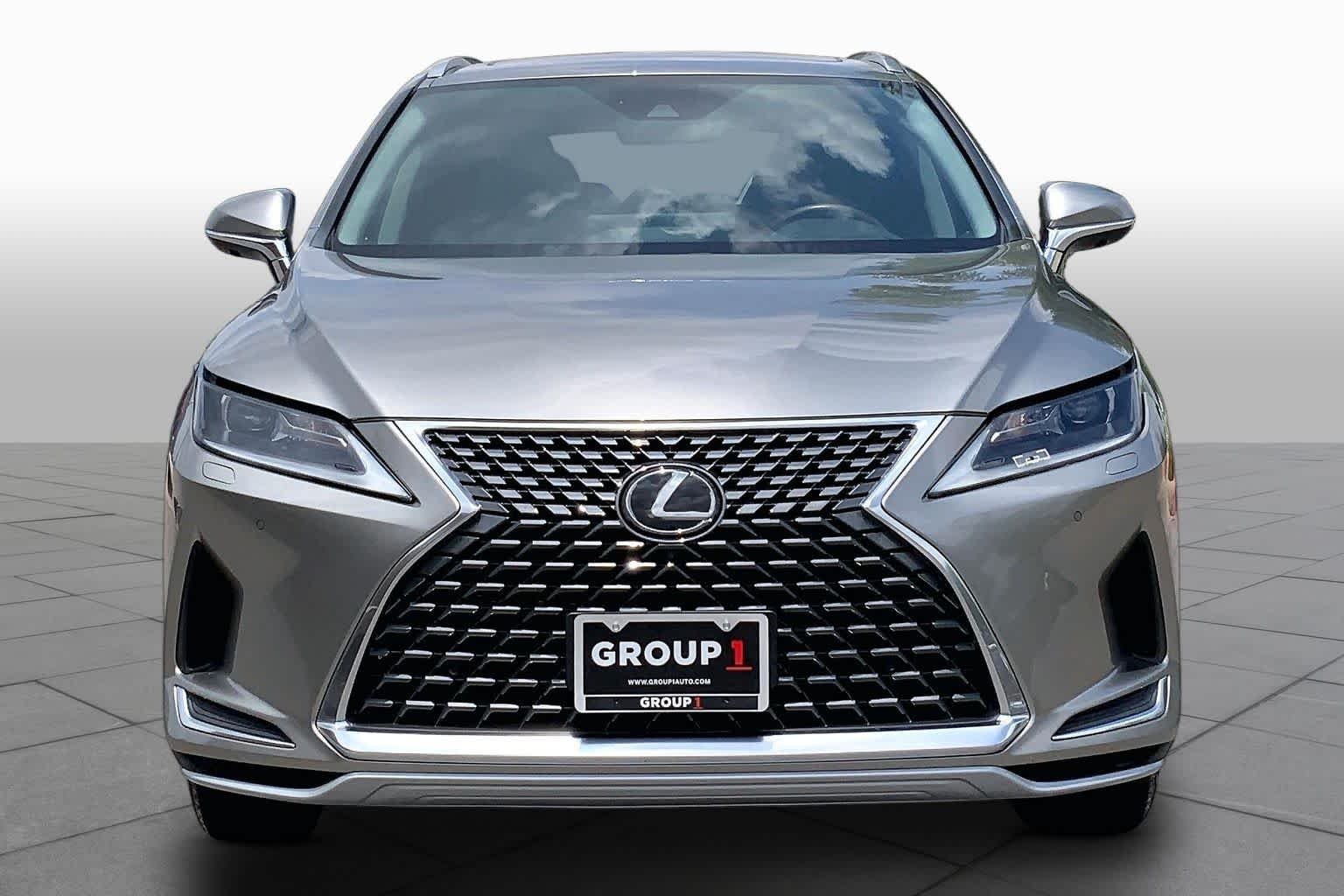 Used 2022 Atomic Silver Lexus  image 4
