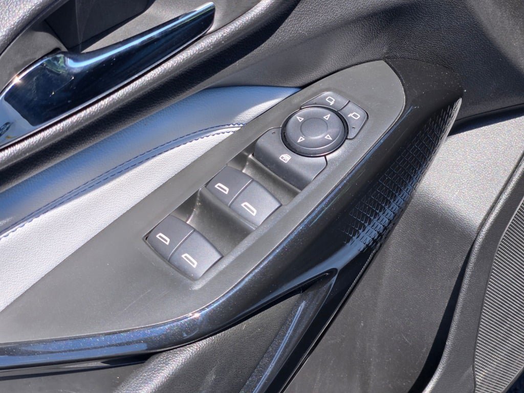 2025 Chevrolet Trax LT - Photo 19