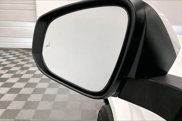 2025 Toyota Tacoma SR5 - Photo 39