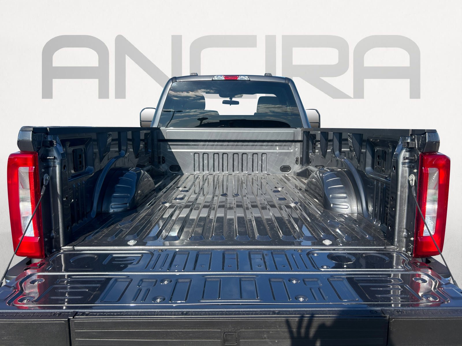 New 2026 Carbonized Gray Metallic Ford XLT image 11