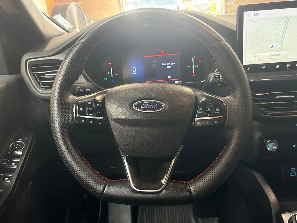 Used 2023 Oxford White Ford ST-Line Select image 18