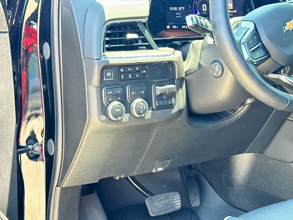 Used 2025 Black Chevrolet Premier image 16