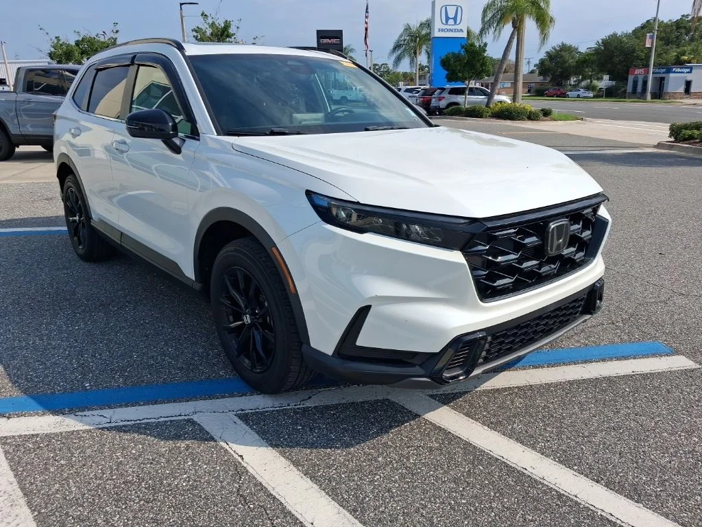 Used 2023  Honda Sport image 3