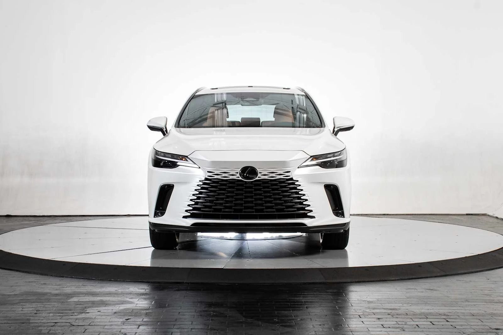 Used 2025 Eminent White Pearl Lexus Premium image 10