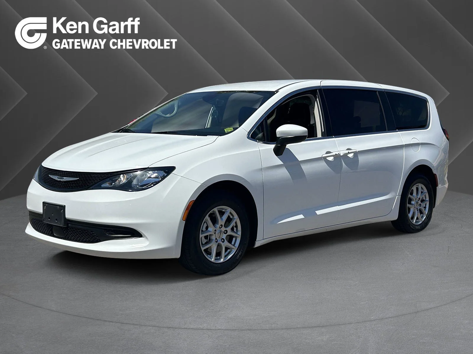 2023 Chrysler Voyager LX's photo