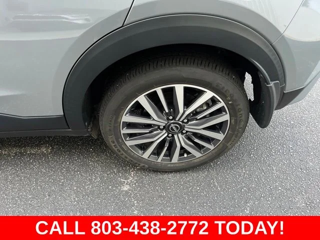 Used 2024 Gray Nissan SV image 28