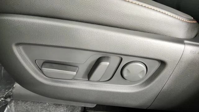 Certified Used 2025 White Mazda Premium image 14