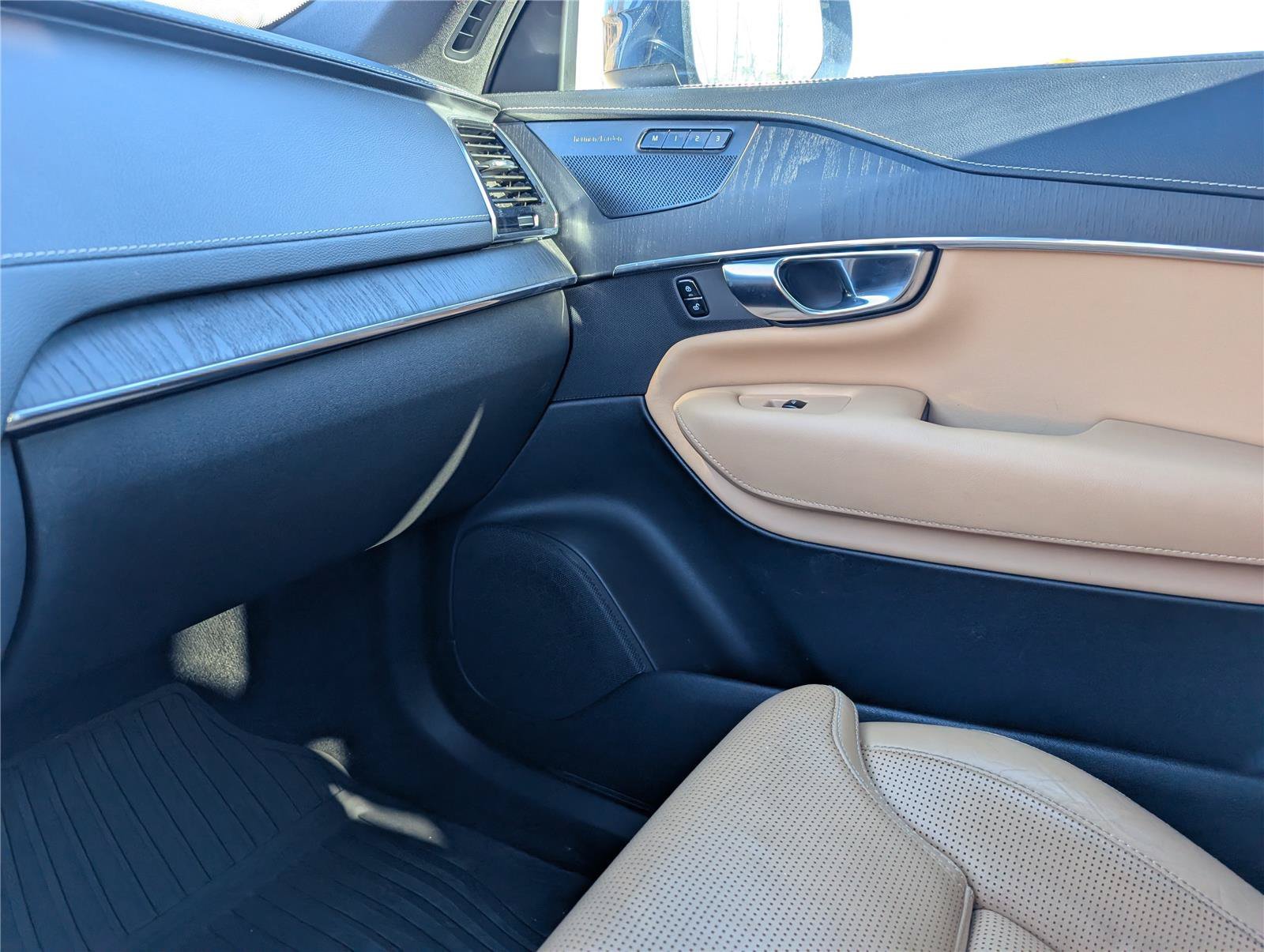 2022 Volvo XC90 Inscription - Photo 31