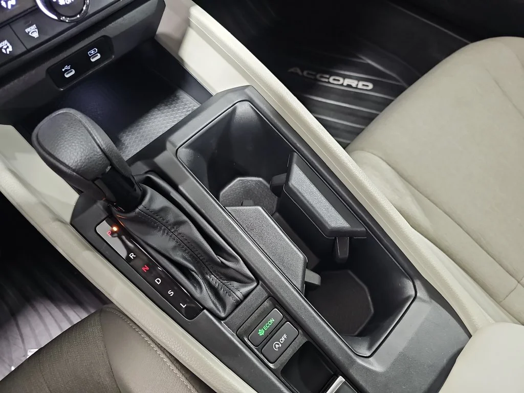 Used 2024  Honda EX image 27