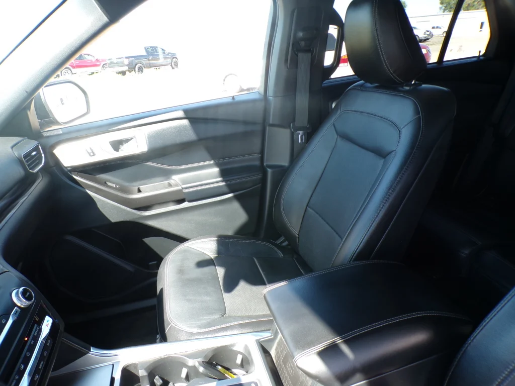 Used 2020 Agate Black Metallic Ford Limited image 14